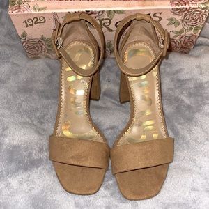 Circus by Sam Elelman